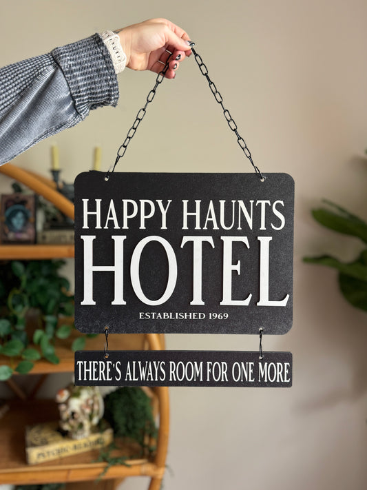 Happy Haunts Hotel Hanger