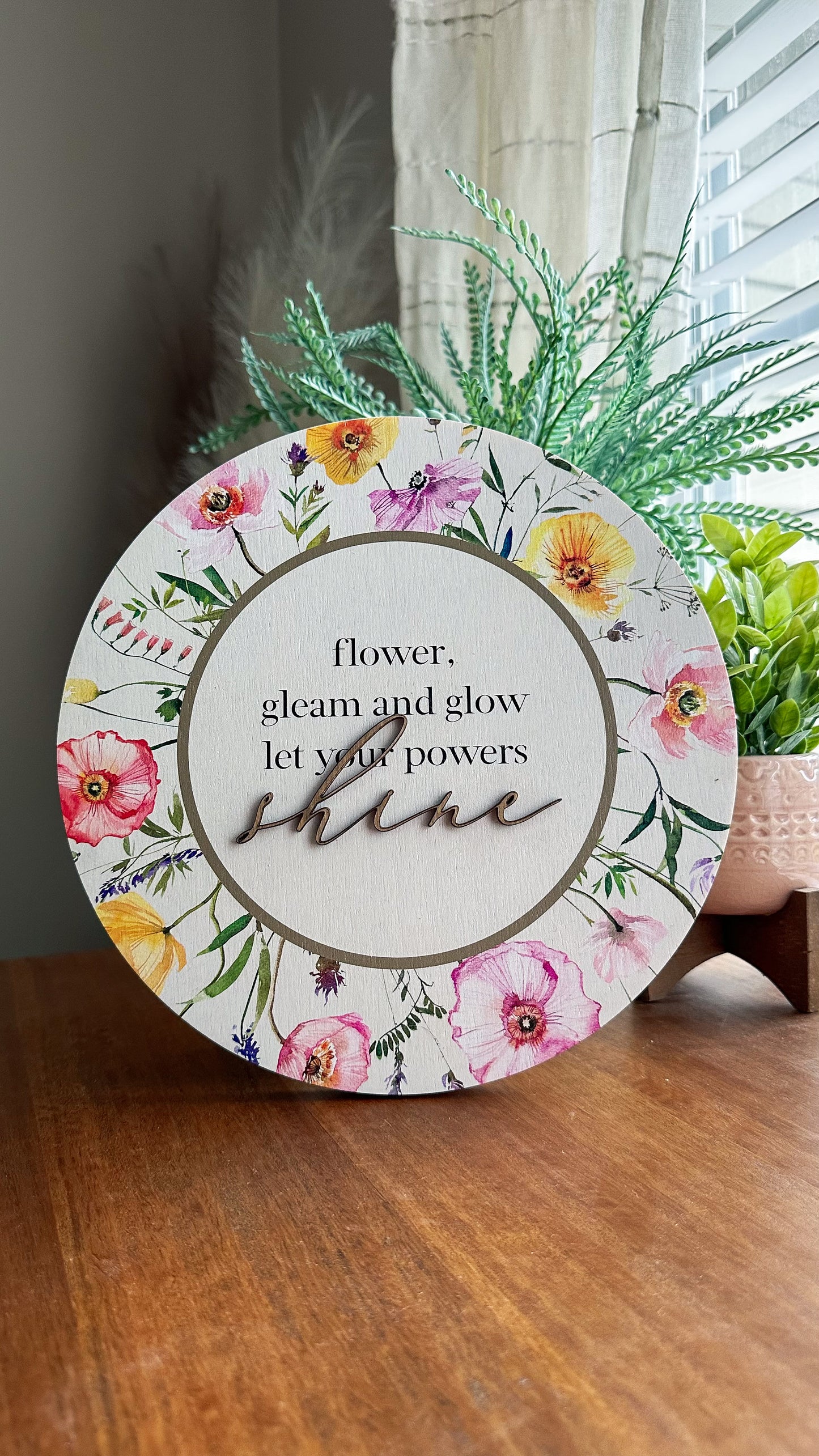 Gleam and Glow Mini Sign