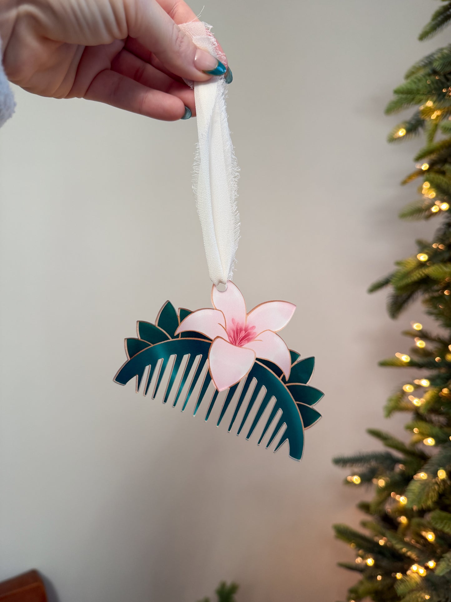 Warrior Princess Comb Ornament