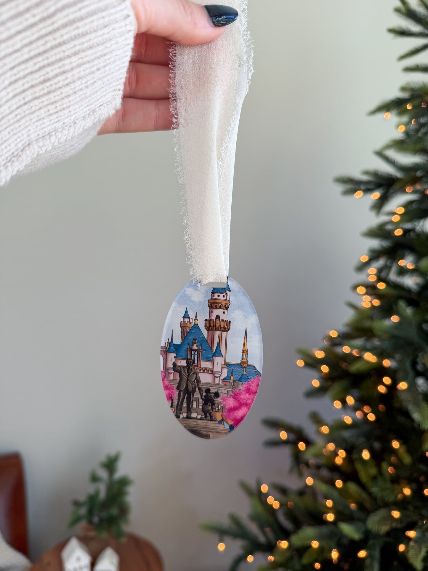 DLR Happy Place Castle - Storybook Ornament