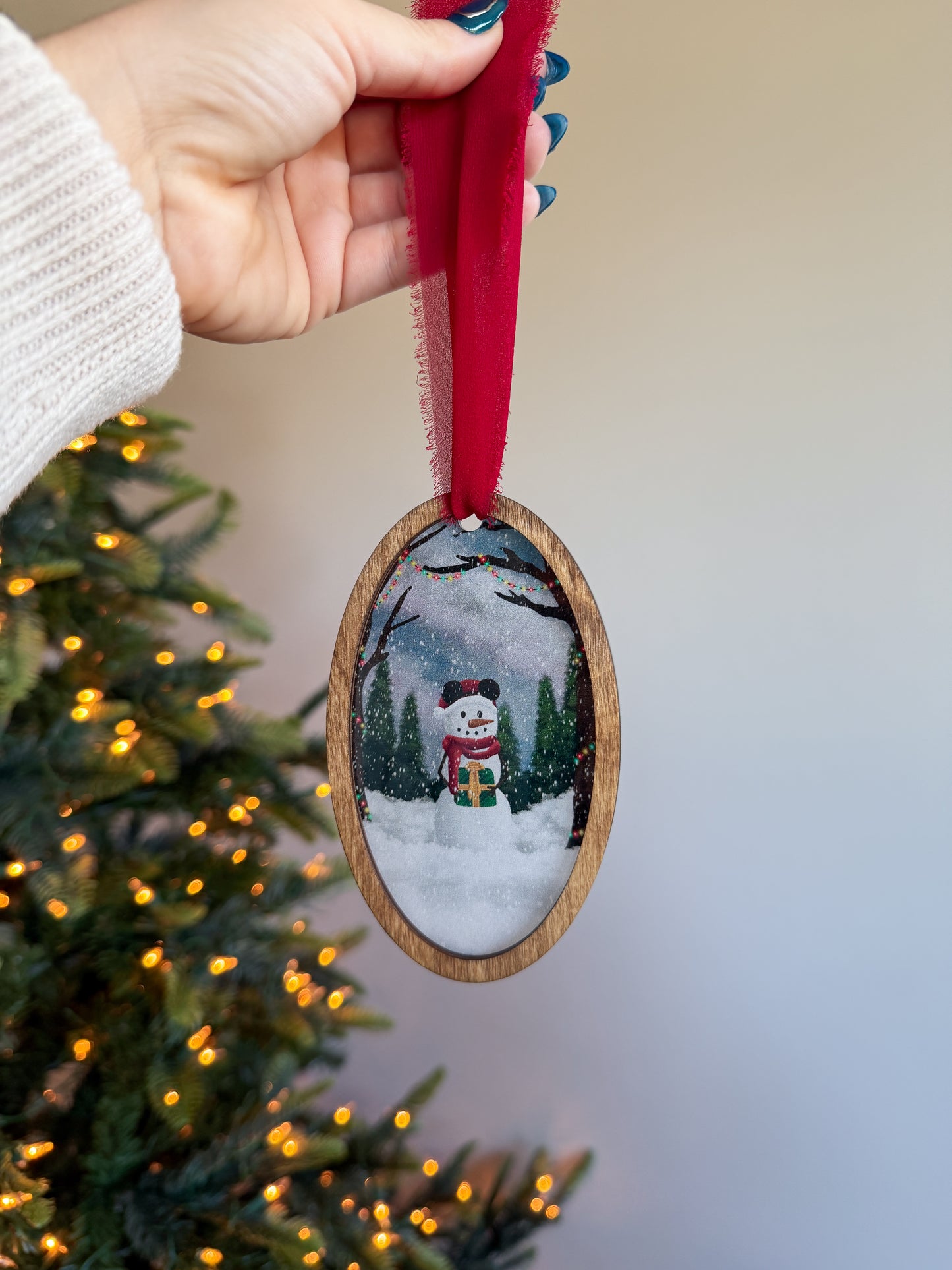 Snowman Framed Oval Ornament